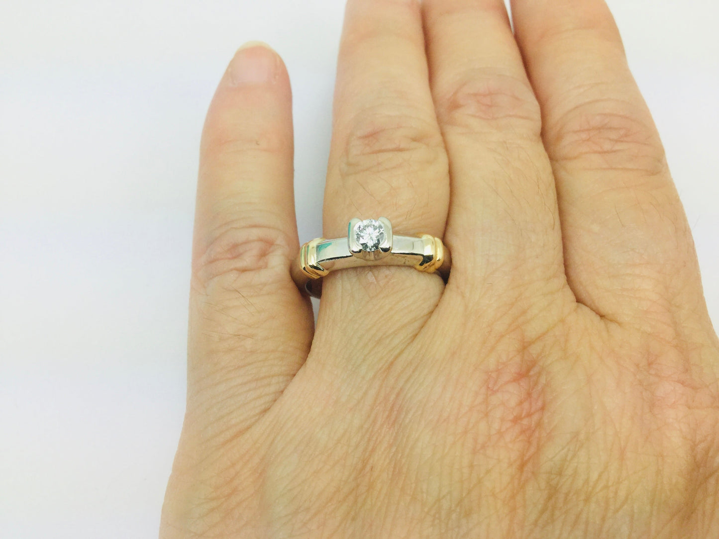 14k White and Yellow Gold Round Cut 25pt Diamond Solitaire Ring