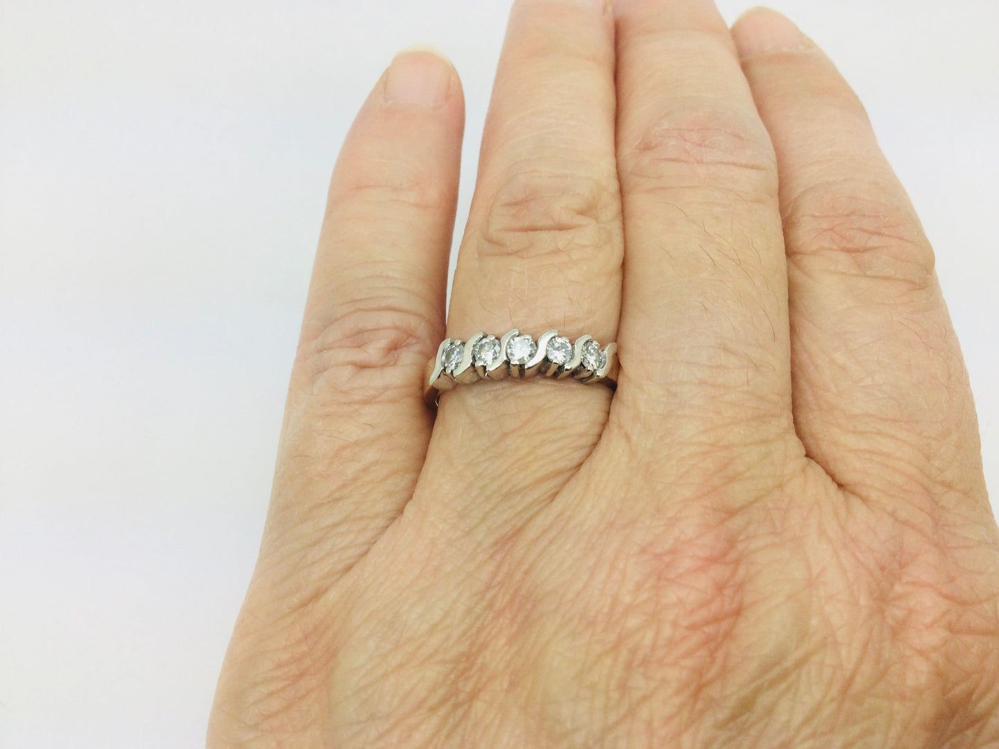 14k Yellow Gold Round Cut 35pt Diamond Row Set Band Ring