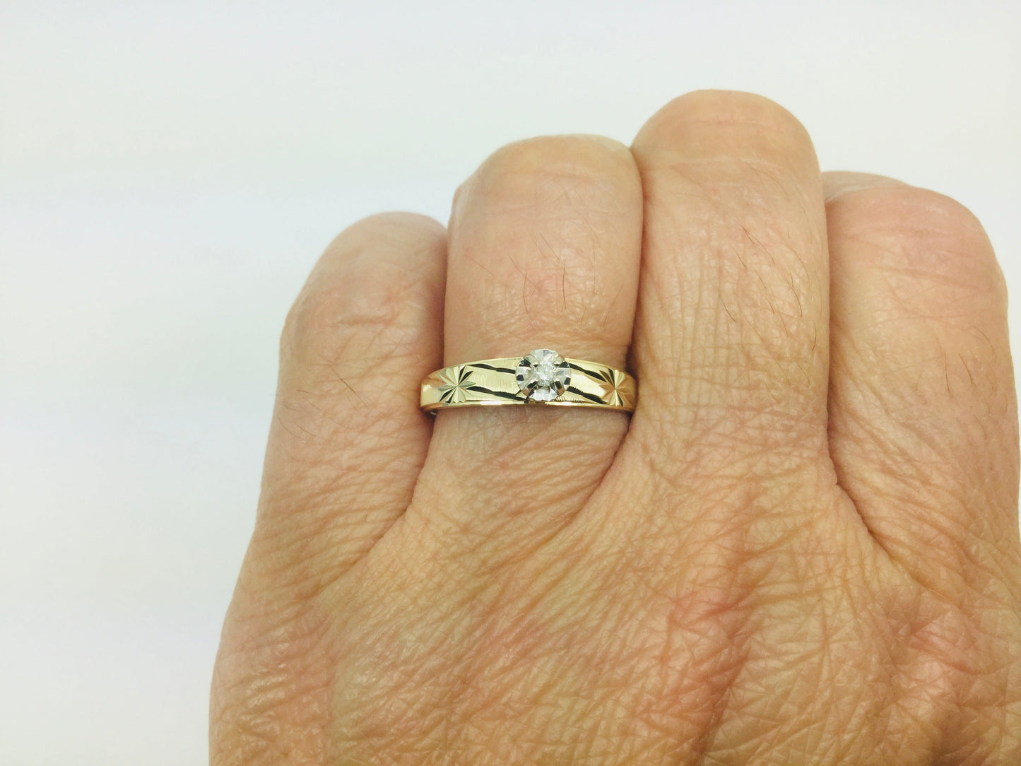 10k Yellow Gold Brilliant Cut 3pt Solitaire Diamond Ring