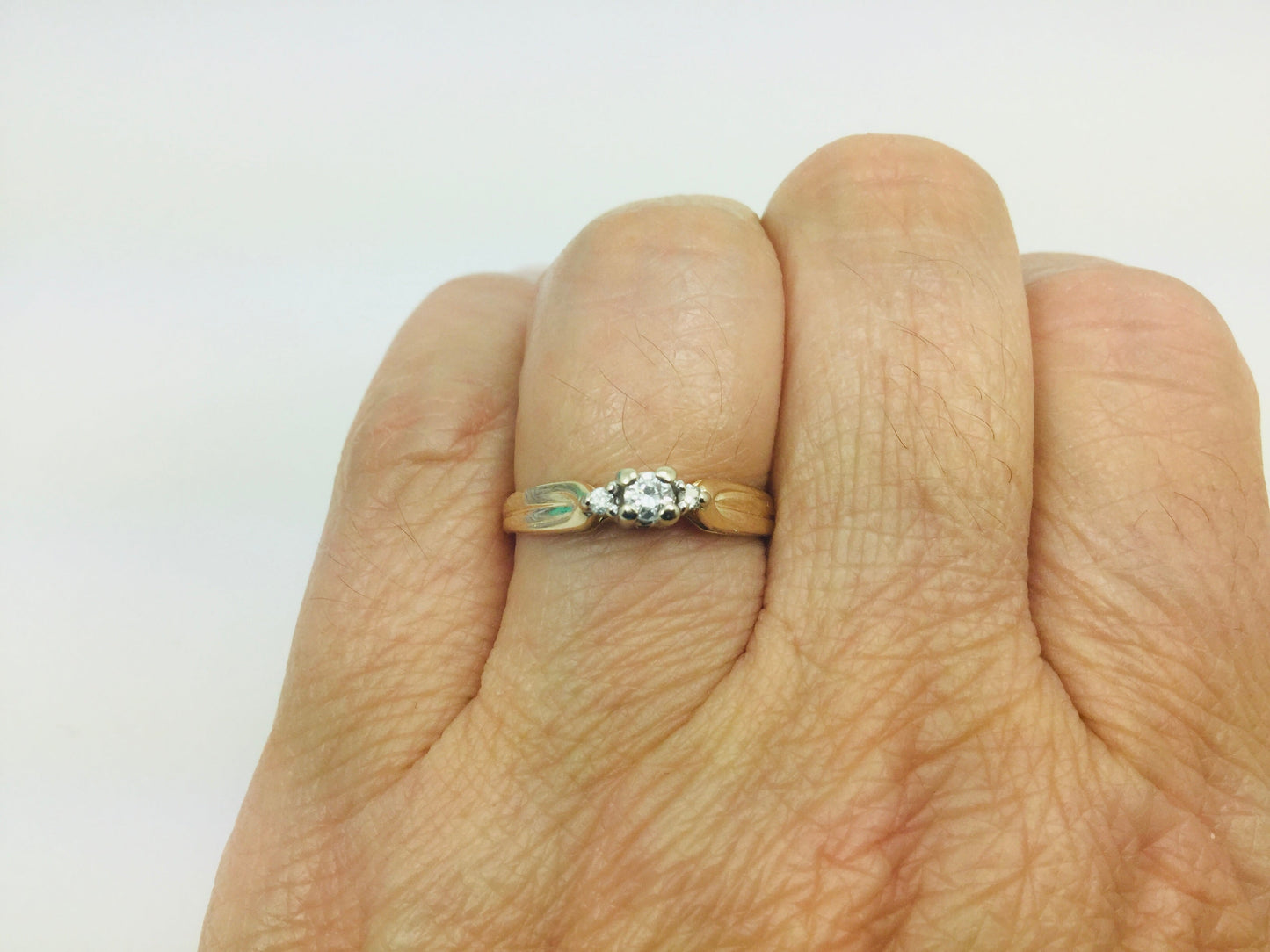 14k Yellow Gold Round Cut 0.12ct Solitaire with Accents Diamond Ring