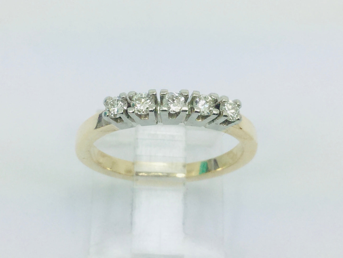 14k Yellow Gold Round Cut 0.20ct Row Set Diamond Ring