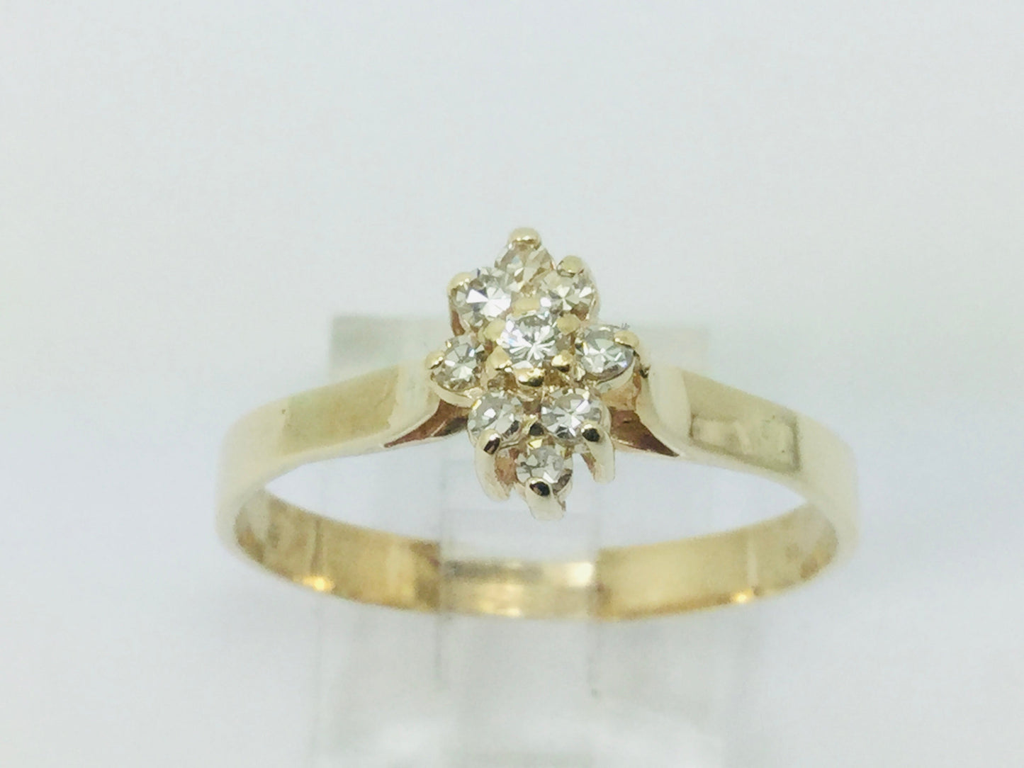 10k Yellow Gold Round Cut 0.25ct Diamond Cluster Ring