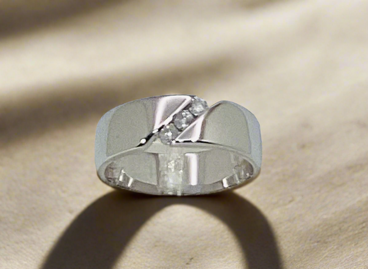 14k White Gold Brilliant Cut 15pt Diamond Band Ring