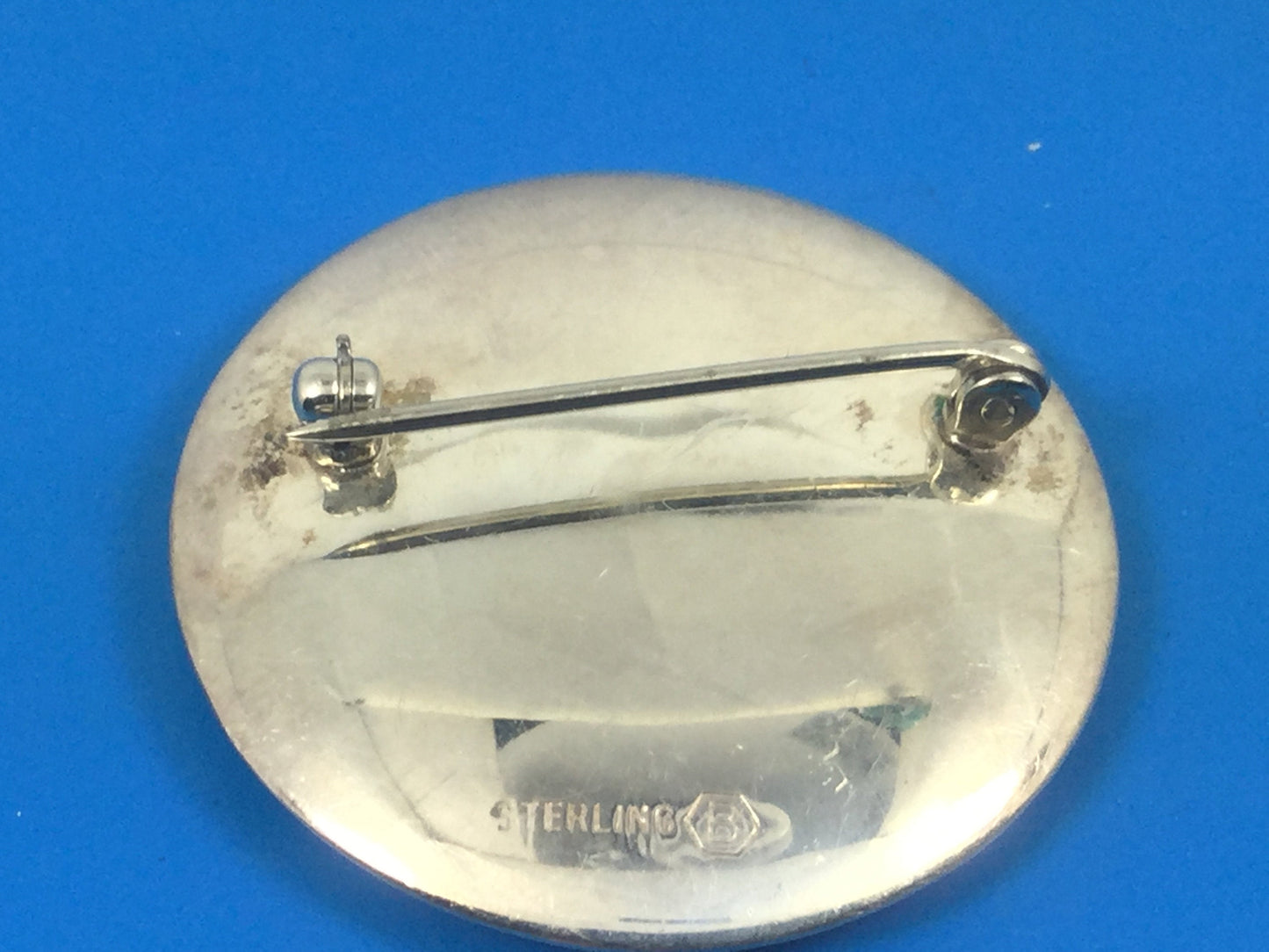 Beautiful Vintage Silver Pin With Swirl Etching.