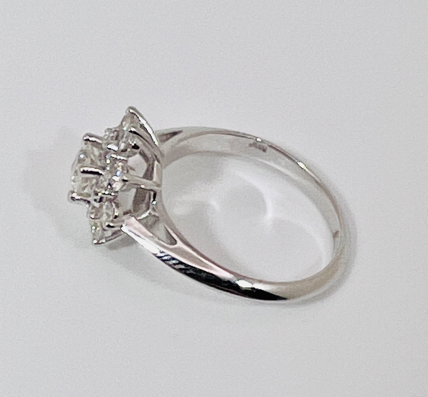 14k White Gold 1ct Diamond Cluster Ring