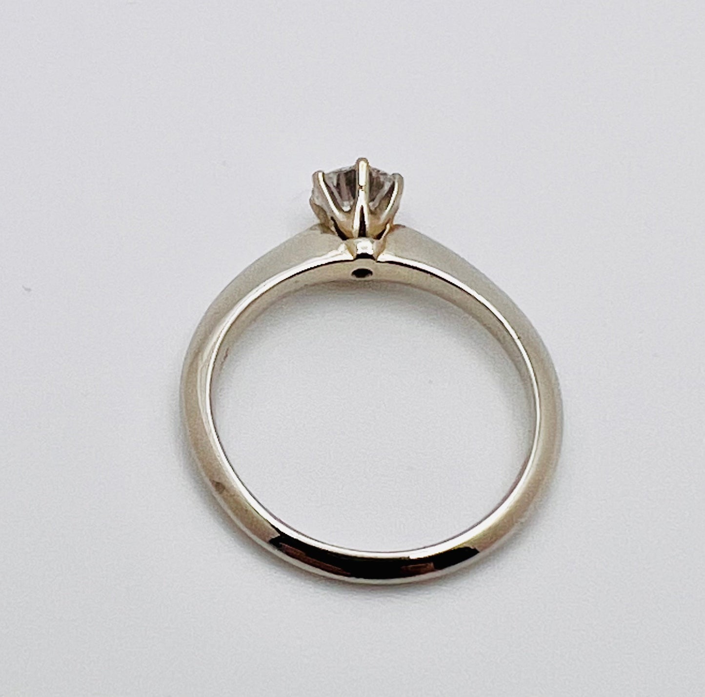 19k White Gold Round 41pt Diamond Solitaire Ring