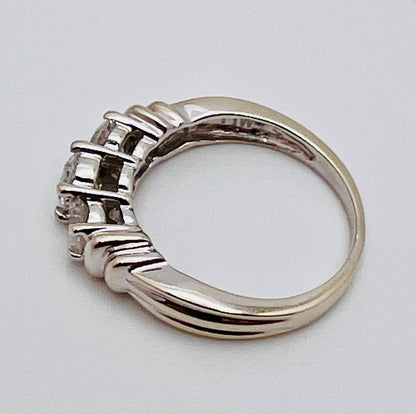 14k White Gold 95pt Round Diamond Trinity Ring