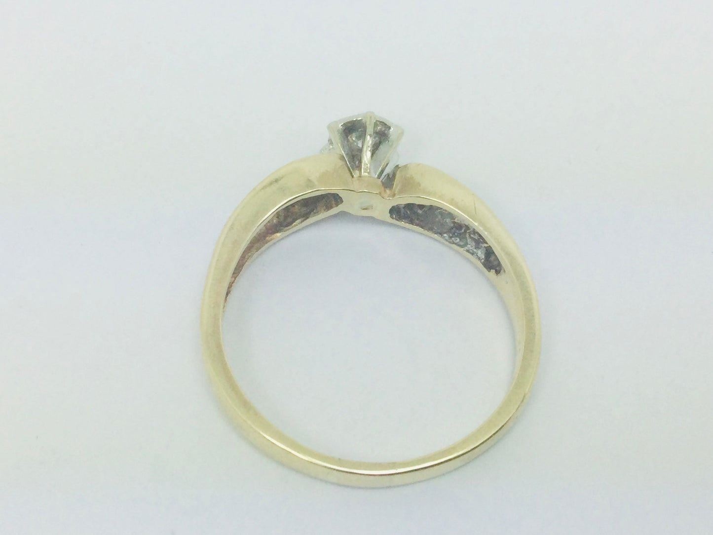 10k Yellow Gold Round Cut 0.16ct Diamond Illusion and Channel Set Ring