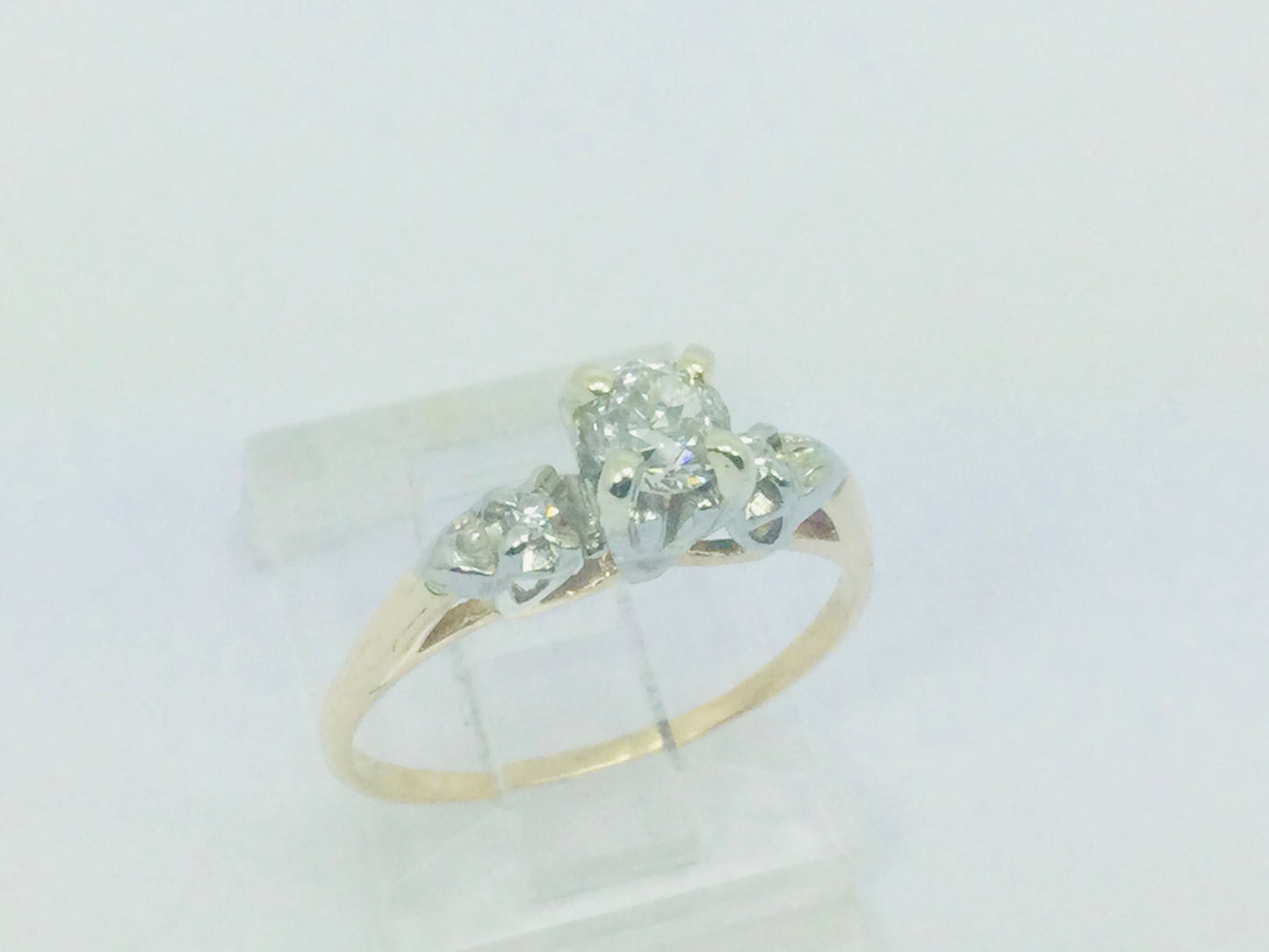 14k Yellow Gold Round Cut 33pt Diamond Vintage Ring