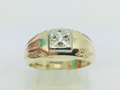 10k Yellow and White Gold Round Cut 5pt Diamond Solitaire Ring