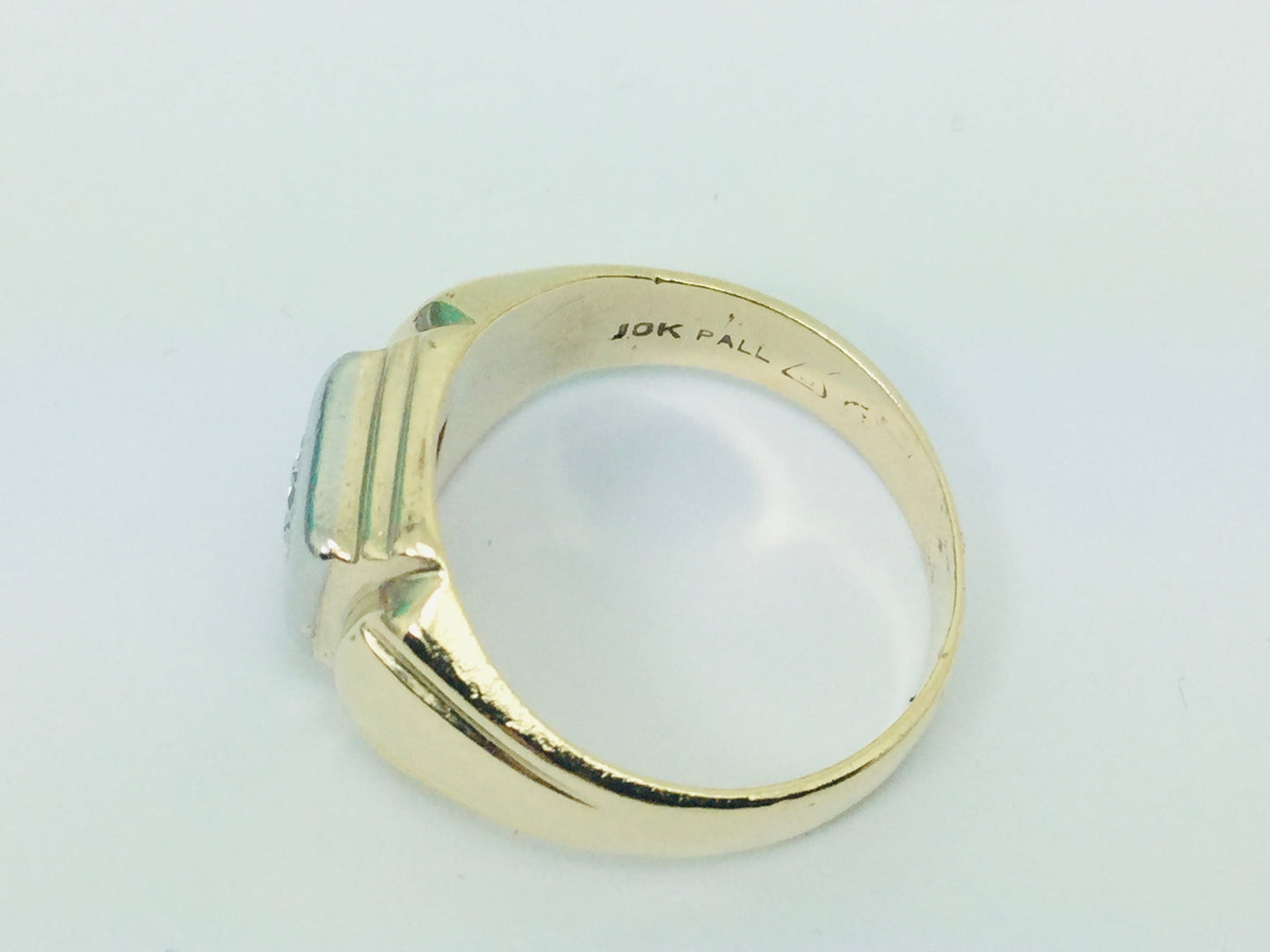 10k Yellow and White Gold Round Cut 25pt Diamond Solitaire Ring