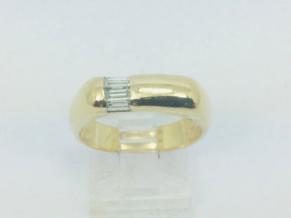 18k Yellow Gold Baguette Cut 28pt Diamond Ring