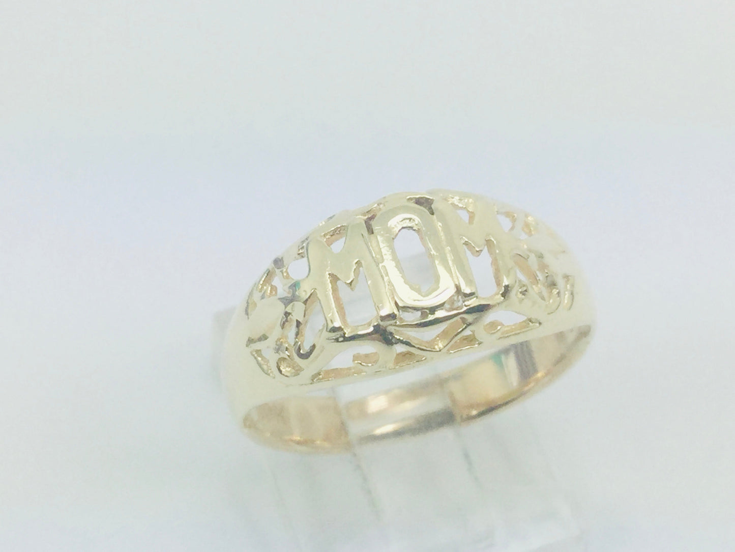 10k Yellow Gold 'Mom' Swirl and Leaf Ring