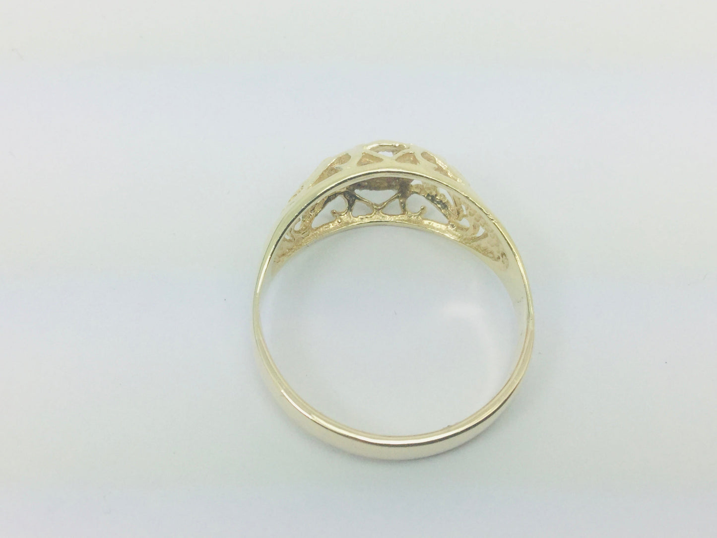 10k Yellow Gold 'Mom' Swirl and Leaf Ring
