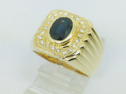 18k Yellow Gold Oval Cut 1ct Sapphire & 22pt Diamond Halo Ring