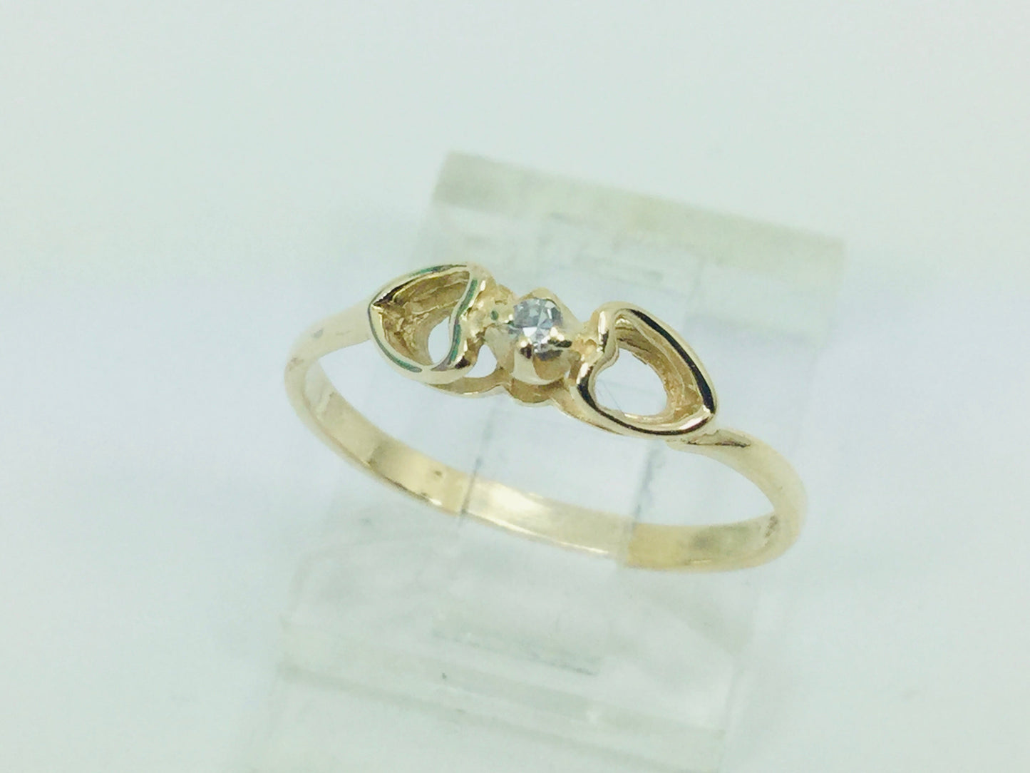 10k Yellow Gold Brilliant Cut 2pt Solitaire Diamond Heart Ring