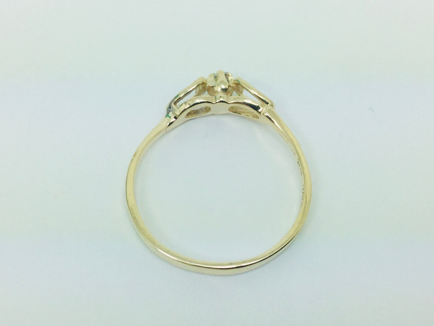 10k Yellow Gold Brilliant Cut 2pt Solitaire Diamond Heart Ring