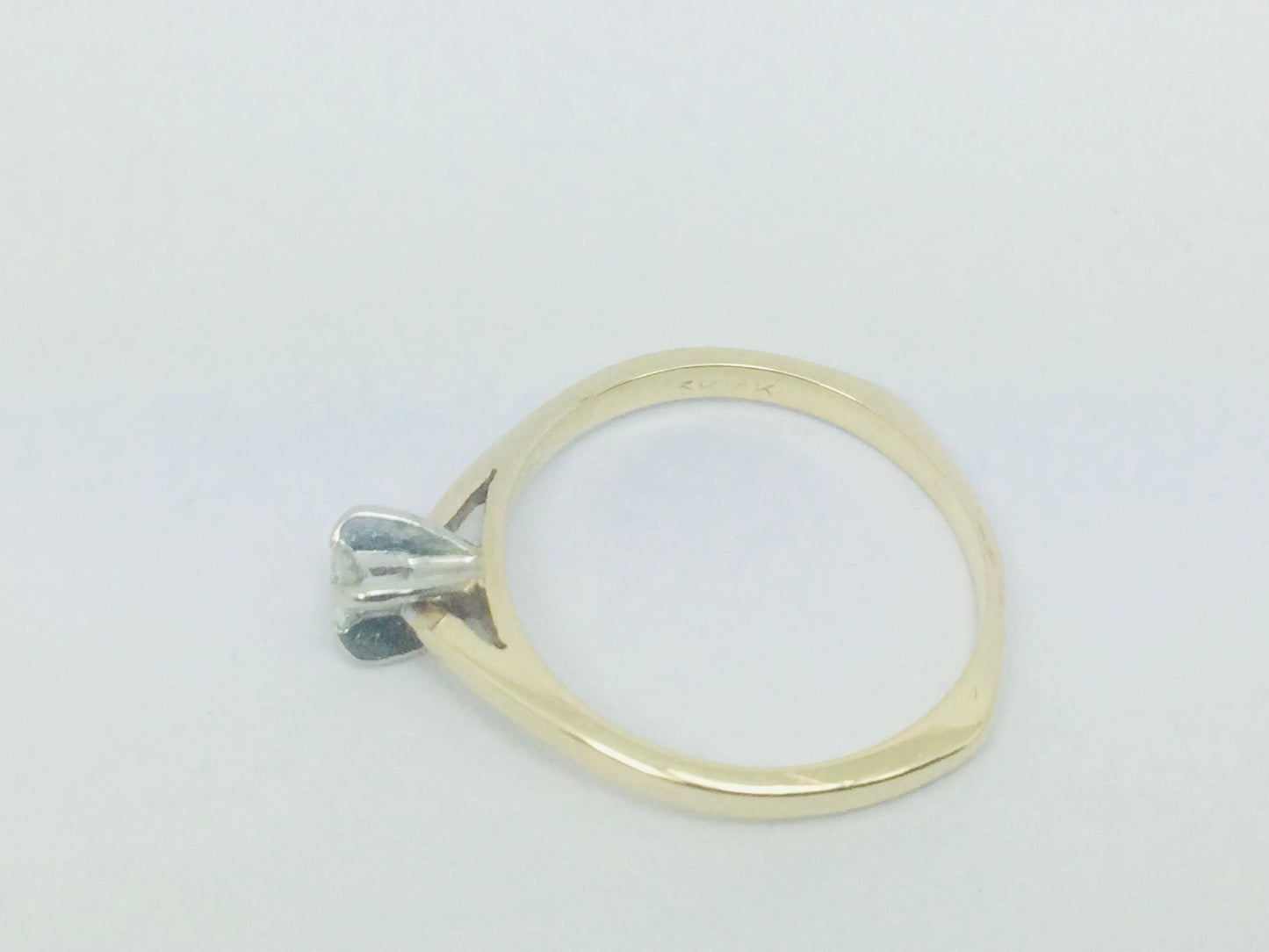 14k Yellow Gold Round Cut 10pt Diamond Solitaire Ring