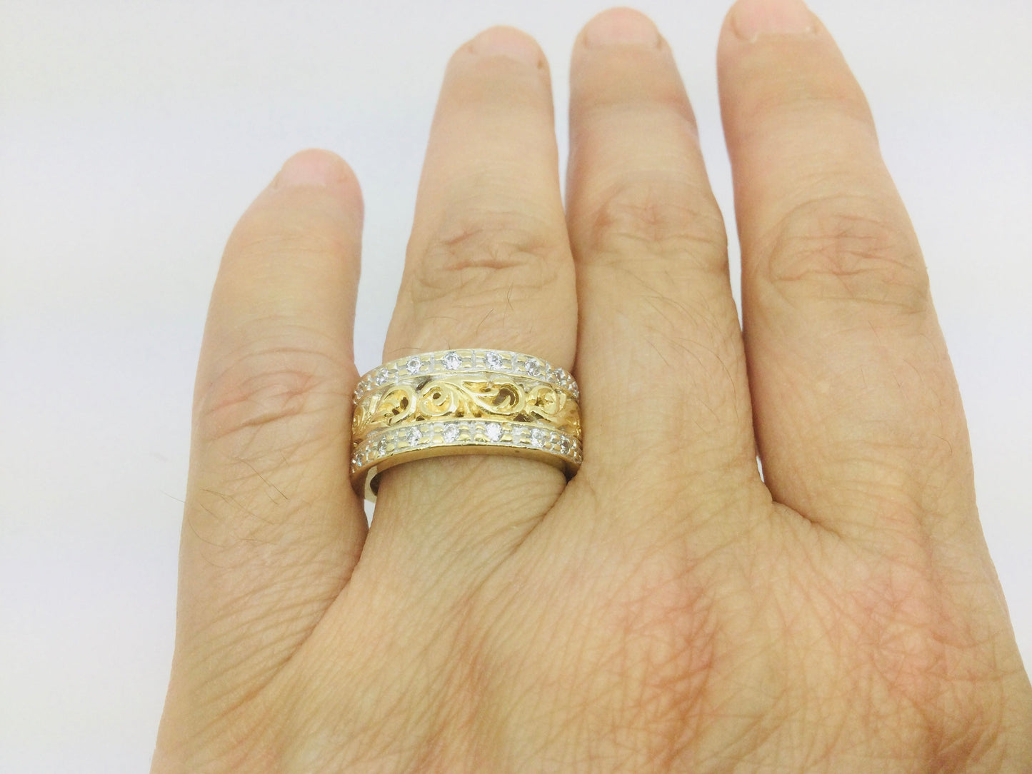 18k Yellow Gold Cubic Zirconium Row Set Vine Band Ring