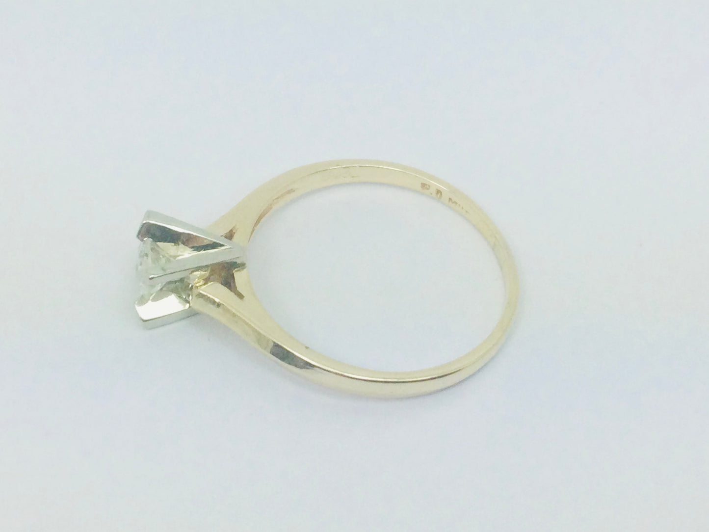 14k Yellow Gold Round Cut 30pt Diamond Solitaire Ring