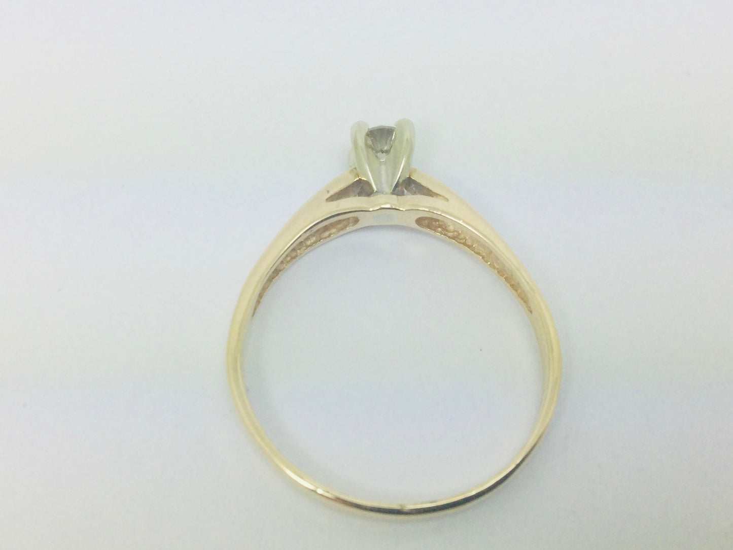 14k Yellow Gold Round Cut 25pt Diamond Solitaire Ring