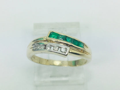 14k Yellow Gold Princess Cut 40pt Emerald May Birthstone & 10pt Round Cut Diamond Row Set Ring