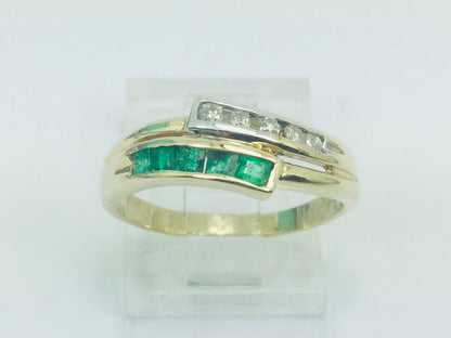 14k Yellow Gold Princess Cut 40pt Emerald May Birthstone & 10pt Round Cut Diamond Row Set Ring
