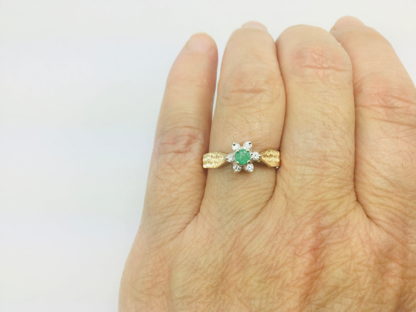 14k Yellow Gold Round Cut 12pt Emerald May Birthstone & 12pt Diamond Halo Ring