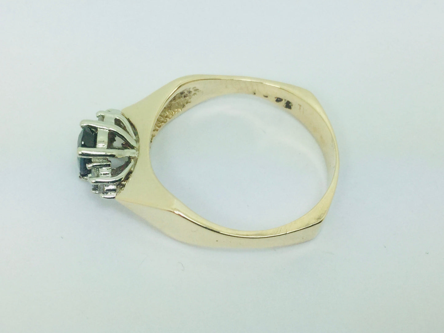 14k Yellow Gold Oval Cut 50pt Sapphire September Birthstone & 6pt Diamond Geometric Ring