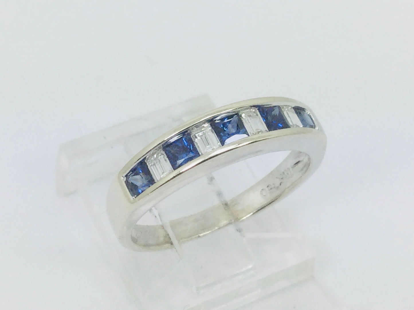 18k White Gold Princess Cut 50pt Sapphire & Baguette Cut 32pt Diamond Ring