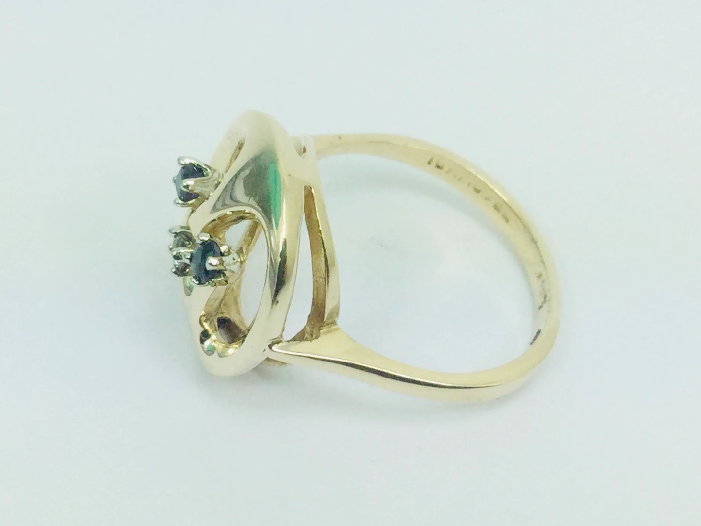 Stunning 10k Genuine Sapphire & Diamond Wave Pattern Ring