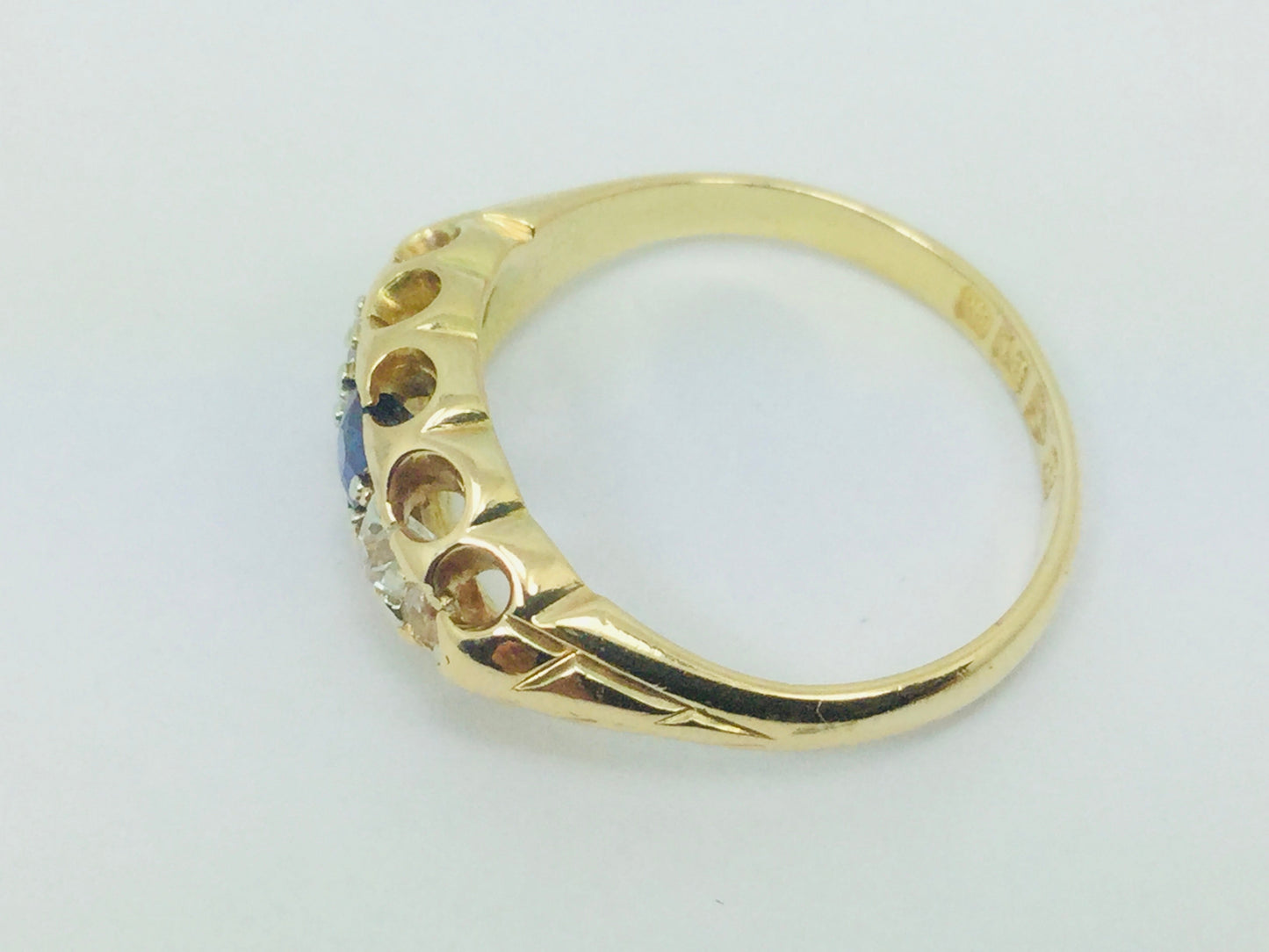 18k Yellow Gold Round Cut 20pt Sapphire September Birthstone & 18pt Diamond Ring