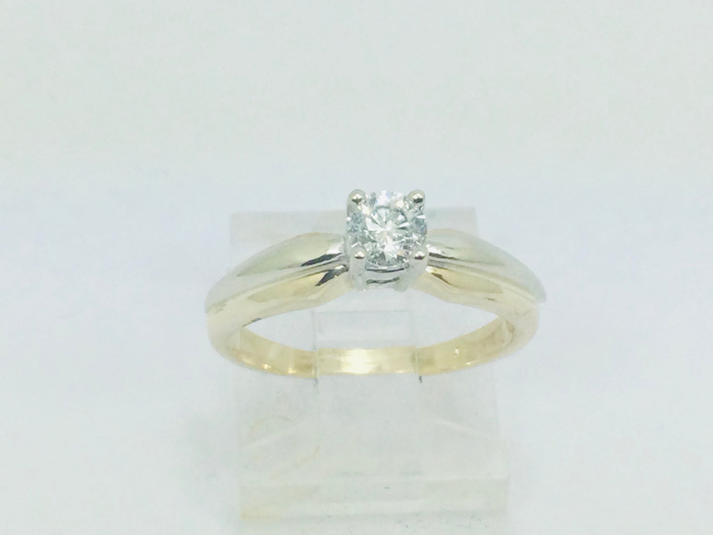 14k Yellow Gold Round Cut 30pt Diamond Solitaire Ring