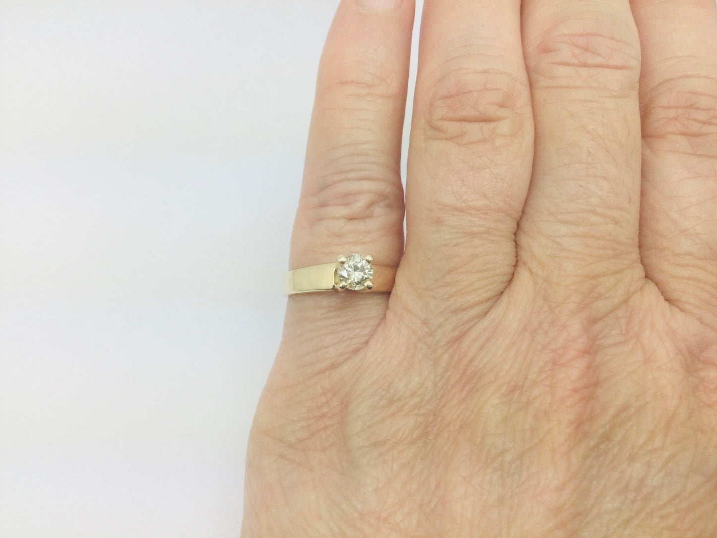 14k Yellow Gold Brilliant Cut 35pt Diamond Solitaire Ring