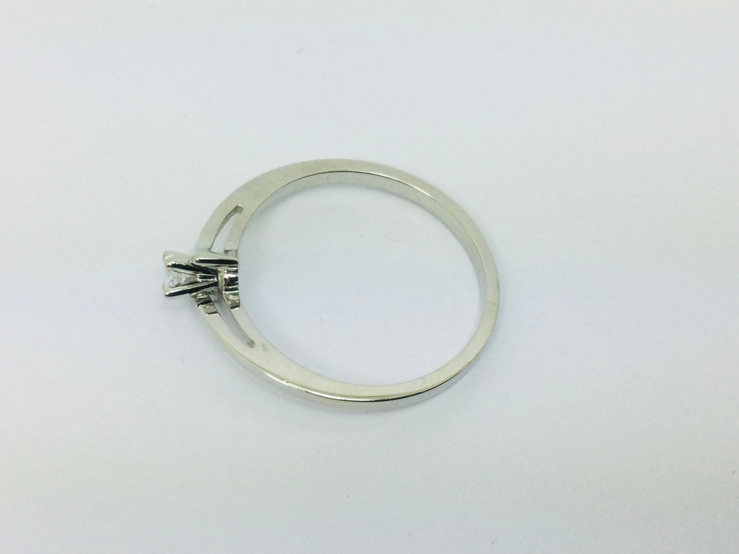 14k White Gold Round Cut 6pt Diamond Solitaire Ring