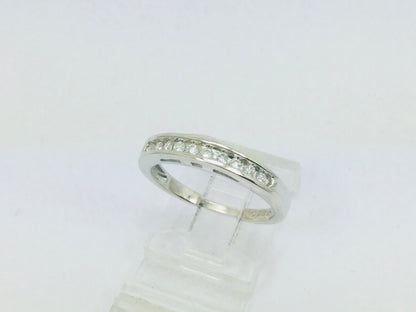 14k White Gold Round Cut 15pt Diamond Channel Set Ring