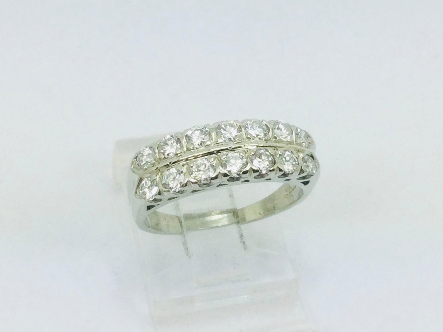 14k White Gold Round Cut 70pt Diamond Row Set Ring
