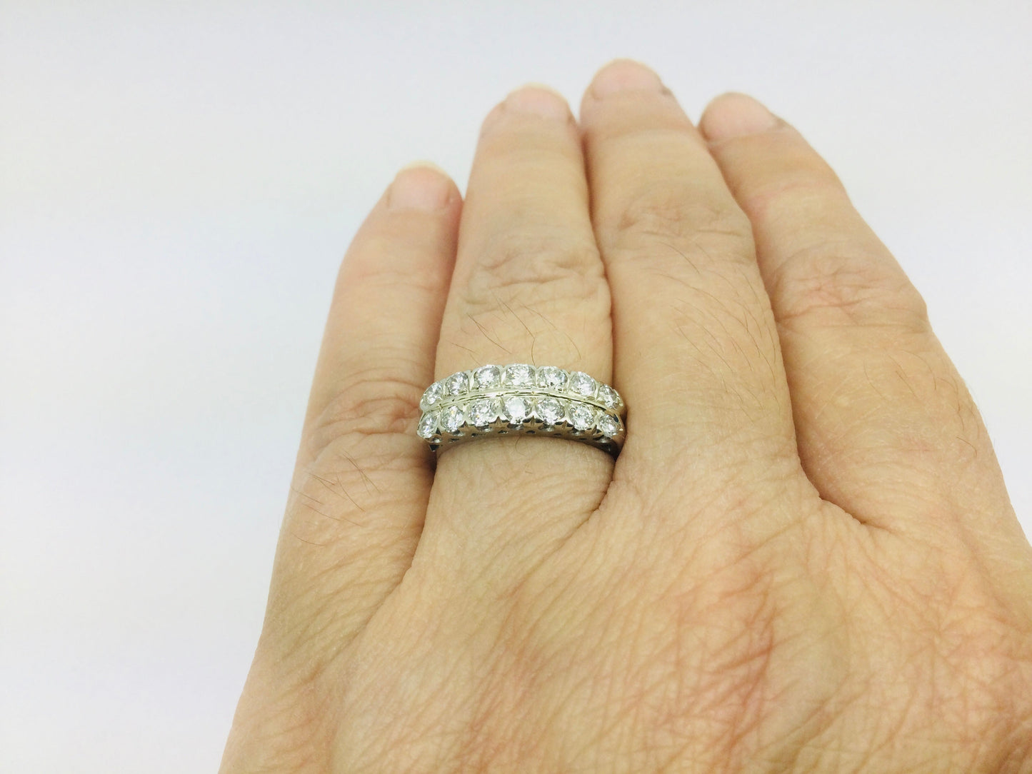 14k White Gold Round Cut 70pt Diamond Row Set Ring