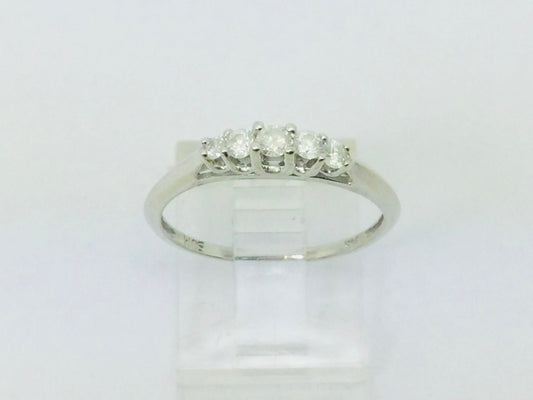 14k White Gold Round Cut 20pt Diamond Row Set Ring