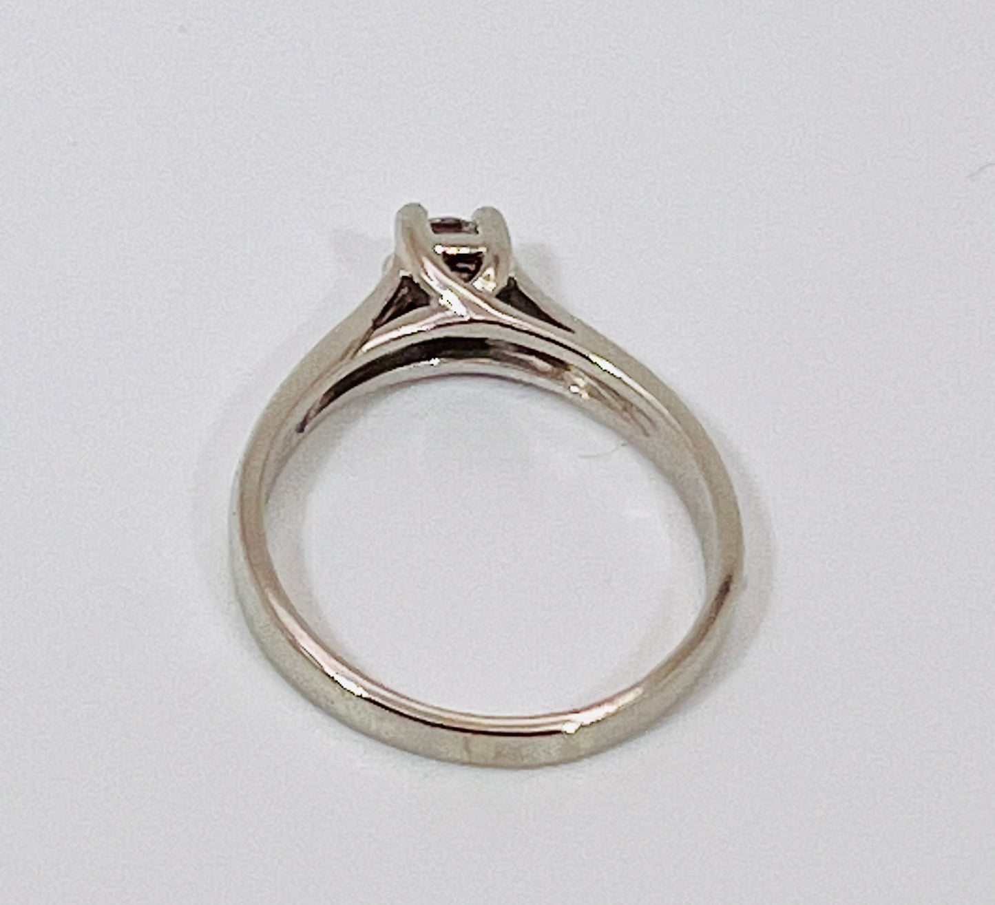 14k White Gold Round Cut 27pt Diamond Solitaire Ring