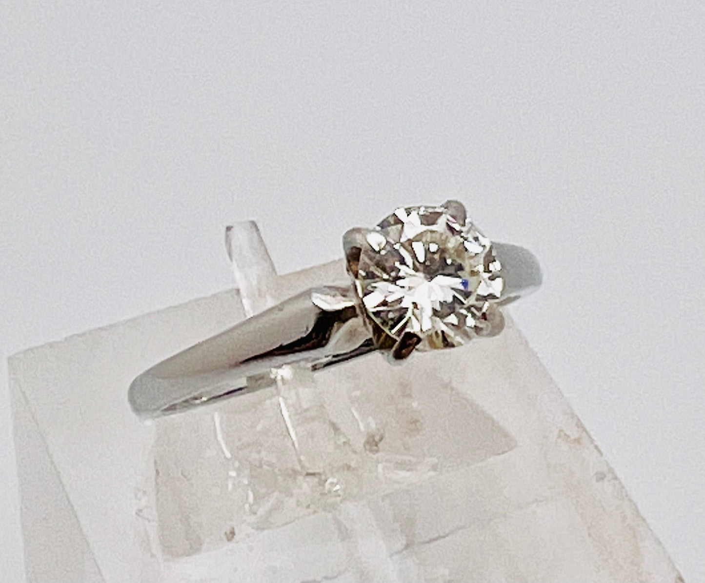 18k White Gold Round Cut 72pt Diamond Solitaire Ring
