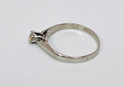 14k White Gold Round Cut 12pt Diamond Solitaire Ring