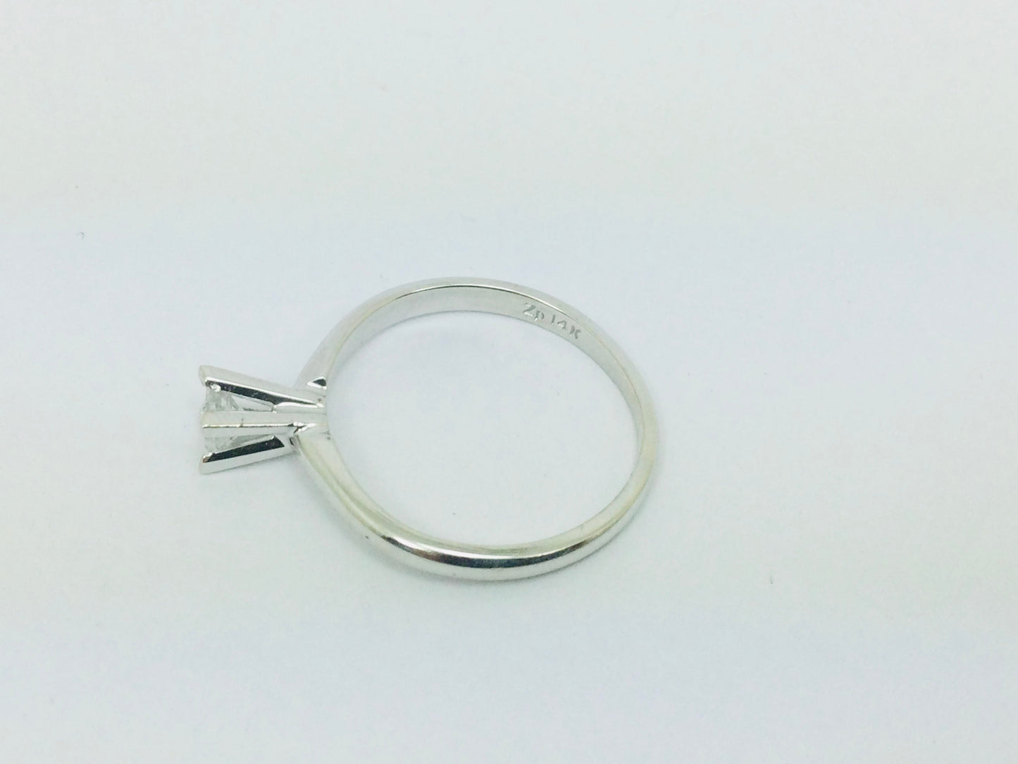 14k White Gold Princess Cut 17pt Solitaire Diamond Ring