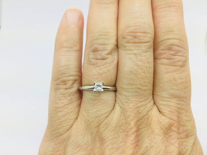 14k White Gold Princess Cut 17pt Solitaire Diamond Ring