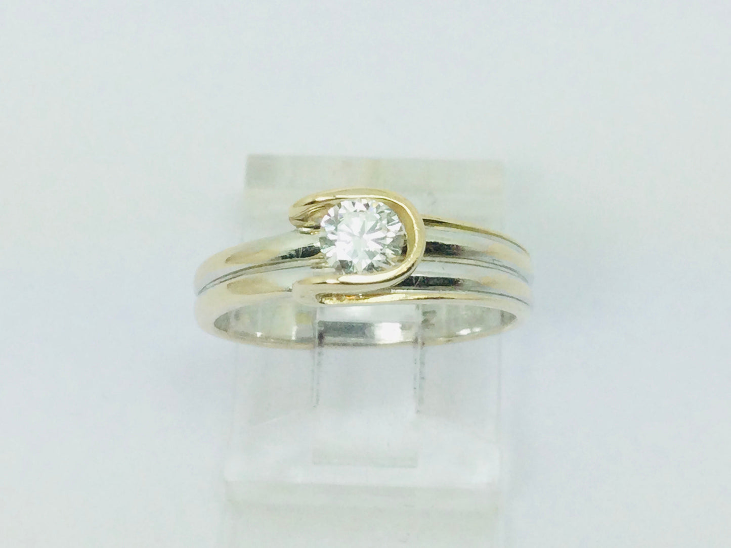 14k White Gold Round Cut 38pt Diamond Solitaire Ring