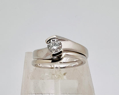 14k White Gold Brilliant Cut 32pt Diamond Solitaire with Accents Ring Set