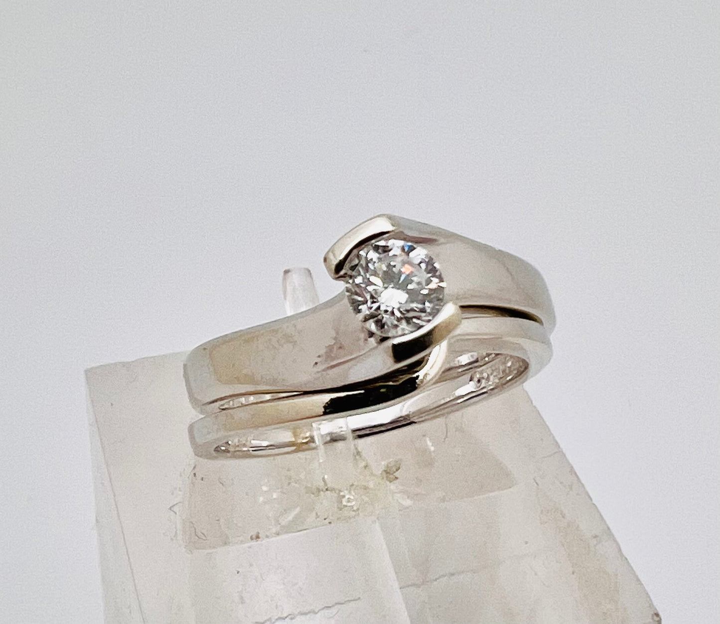 14k White Gold Brilliant Cut 32pt Diamond Solitaire with Accents Ring Set