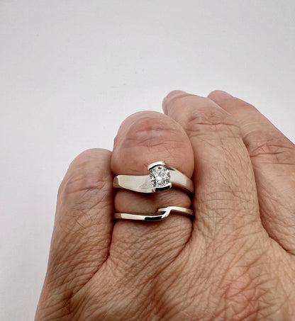 14k White Gold Brilliant Cut 32pt Diamond Solitaire with Accents Ring Set