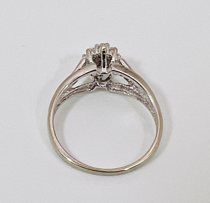10k White Gold Round Cut 23pt Diamond Cluster Ring
