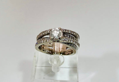 14k White Gold Brilliant Cut 98pt Diamond and Row Set Accent Ring